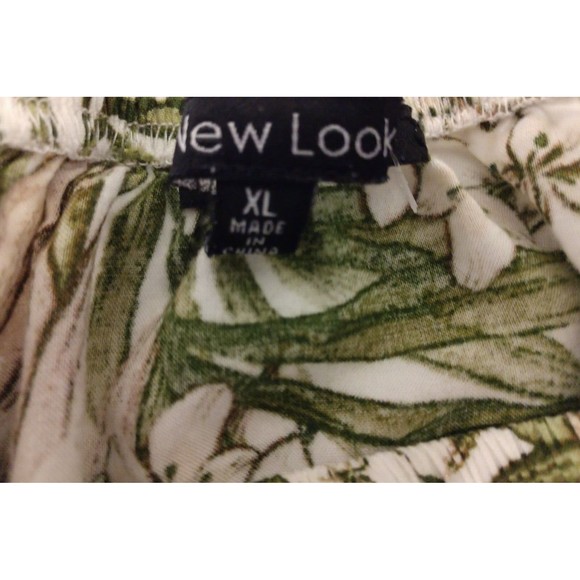 Women's. New Look, Tank top summer dress, Multi color, Mid-thigh Fauna print XL. - Picture 2 of 3